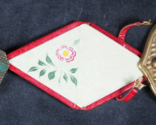 Load image into Gallery viewer, Shakespeare, William. William Shakespeare's Sonnet xviii. De Walden Press. Qualicum Beach. B.C. Canada. ISBN 0973604123. 2005. Limited edition, number 18 out of 25.