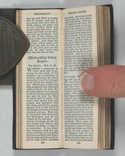 Load image into Gallery viewer, Finger Prayer Book. Common Prayer. University Press London: Henry Frowde, Oxford Warehouse, Amen Corner. London. 1908.