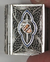 Load image into Gallery viewer, Self-Pronouncing New Testament Our Lord and Saviour Jesus Christ. Meitle?, E.L. Chicago. Circa 1910.