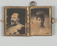 Load image into Gallery viewer, Royal Souvenir. Photograph album. Circa 1910.