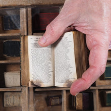 Load image into Gallery viewer, La Divina Comedia. >>PICKERING'S DIAMOND CLASSICS, MINIATURE BOOK<< Dante, Alighieri. Publication Date: 1823 CONDITION: VERY GOOD