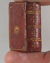 Load image into Gallery viewer, New Testament of the Lord and Saviour Jesus Christ. No publisher. No place. 1910. >>MICROBIBLE BINDING ATTRIBUTED TO 'CHALLENGER'<
