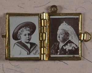 Royal Souvenir. [No publisher. No date. Circa 1910].