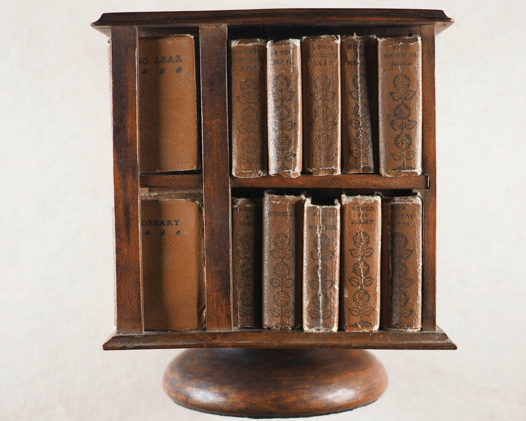 Shakespeare, William. Ellen Terry Shakespeare (complete set of 40). Bryce, David & Son. Glasgow. 1904.