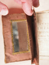 Load image into Gallery viewer, Petit Théâtre de L'Univers, Le. étrennes naturelles, précieuses instructives et amusantes pour l'Année 1782. Langlois. Rue du Petit- Pont, près la rue S. Severin. Paris. [1781].
