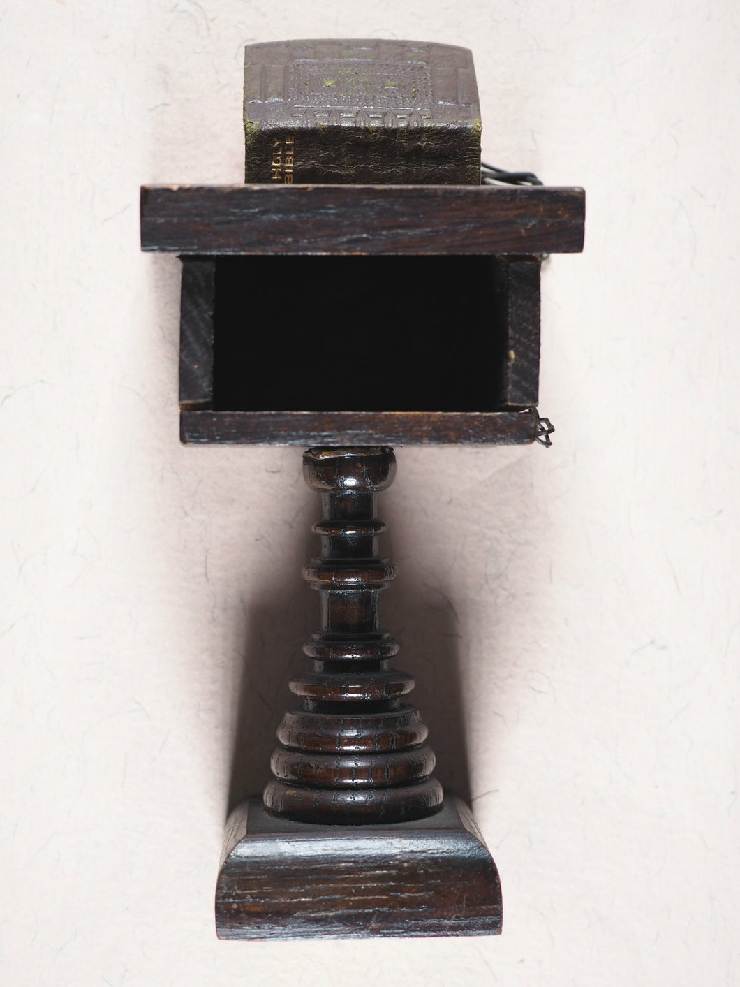 Holy Bible containing the Old and New Testaments [with lectern]. >>MINIATURE BIBLE WITH LECTERN<< Publication Date: 1919 CONDITION: VERY GOOD