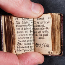 Load image into Gallery viewer, Lust Gärtlein Einer Betrübten Seelen täglich zu gebrauchen. Hein, I. Ebersbach. 1705. 1
