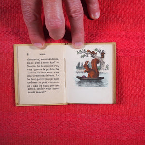 Voyages et aventures de Bob l'écureuil. Texte traduit de l'anglais. >>MINIATURE FRENCH BOOK OF A SQUIRREL<< Publication Date: 1834 CONDITION: VERY GOOD