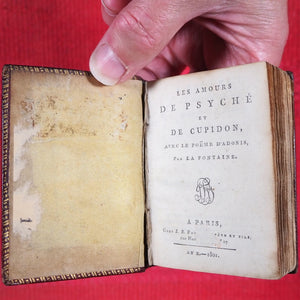 Les Amours de Psyché et de Cupidon, avec le poème d'Adonis, par La Fontaine. >>MINIATURE BOOK FROM EARLIEST TRAVELLING LIBRARY<< La Fontaine, Jean de Publication Date: 1801 CONDITION: VERY GOOD