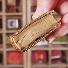 Load image into Gallery viewer, Petites heures dédiees à la sainte Vierge [Little Hours of the Blessed Virgin]. >>UNRECORDED ILLUSTRATED MINIATURE BOOK OF HOURS<< Publication Date: 1819 CONDITION: VERY GOOD
