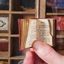 Load image into Gallery viewer, Diamond Text Book. >>MINIATURE BOOK FROM C.1840<< Publication Date: 1840 CONDITION: FAIR
