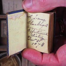 Load image into Gallery viewer, Life of Christ.   S.D Ewins &amp; Son. 9 , Ave Maria Lane. [London]. Circa 1845 >>VARIANT PETTER'S DIAMOND MINIATURE BOOK<<
