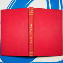 Load image into Gallery viewer, Evolution-Fact and Theory. &gt;&gt;CHARLES DARWIN&#39;S GREAT GRANDSON&#39;S COPY&lt;&lt;&lt; H.G.WELLS, JULIAN HUXLEY &amp; G.P.WELLS. Publication Date: 1934 Condition: Very Good
