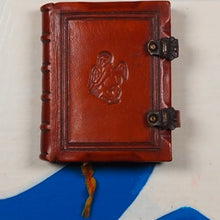 Load image into Gallery viewer, Shakespeare, William. Romeo and Juliet. >>MINIATURE book<<Publication Date: 1904 Condition: Very Good.
