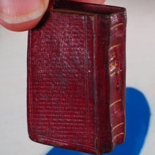 Load image into Gallery viewer, Bible in Miniature or a Concise History of both Testaments. John Harris. London. Circa 1806. &gt;&gt;HUGELY INFLUENTIAL RARE THUMB BIBLE&lt;&lt;
