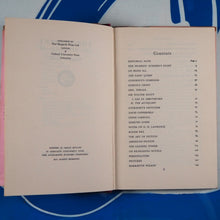Load image into Gallery viewer, The Moment and Other Essays. VIRGINIA WOOLF. Publication Date: 1947 Condition: Very Good
