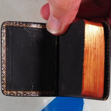Load image into Gallery viewer, Goldsmith, Oliver. Vicar of Wakefield >>MINIATURE BOOK<<  Publication Date: 1900 Condition: Very Good. Binding Variant A. >>MINIATURE BOOK<<
