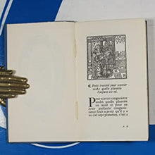 Load image into Gallery viewer, PETIT TRAICTIE D&#39;ASTROLOGIE AVEC LES PROPRIETEZ DES DOUZE SIGNES. Anonymous Publication Date: 1953 Condition: Very Good
